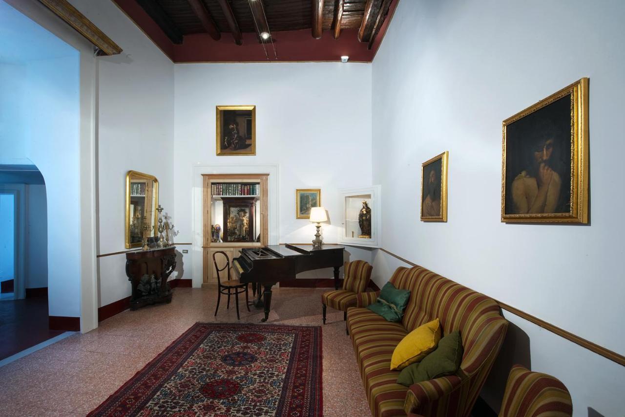 Domus Decumana Apartment Naples Luaran gambar